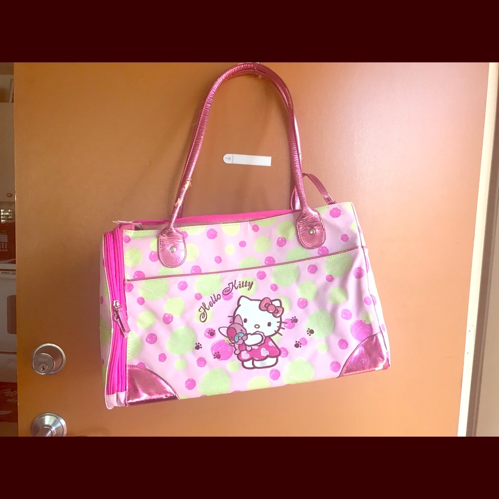 Hello Kitty Pet Cartier